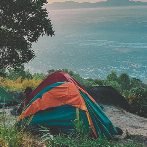 Núi Bà Đen là một địa điểm cắm trại an toàn phù hợp cho dịp cuối tuần-compressed